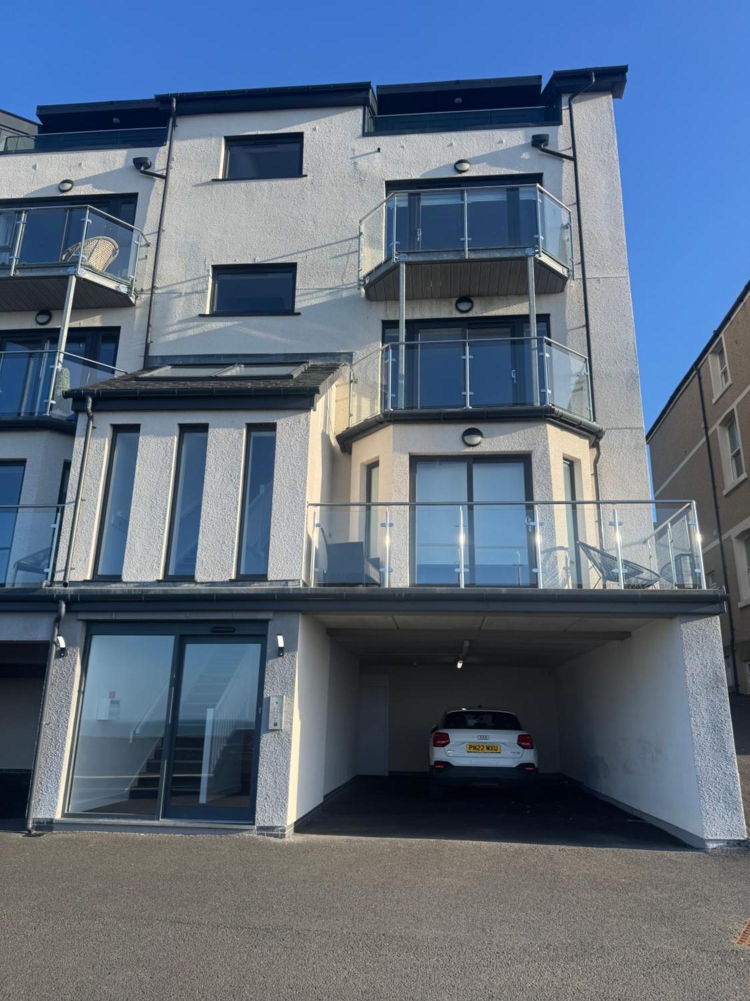 Lovely New 2 Bedroom Condo With Stunning Seaviews Penmaenmawr ภายนอก รูปภาพ