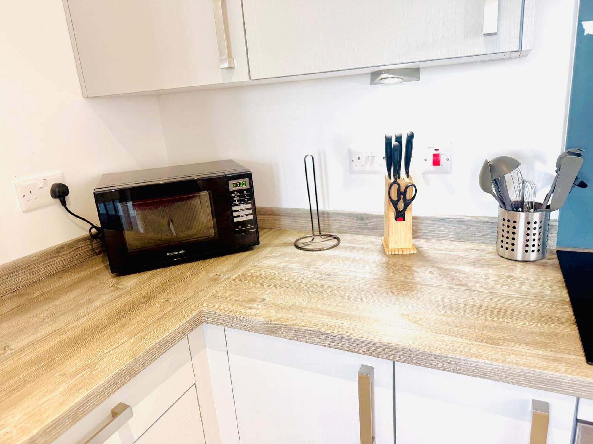 Lovely New 2 Bedroom Condo With Stunning Seaviews Penmaenmawr ภายนอก รูปภาพ